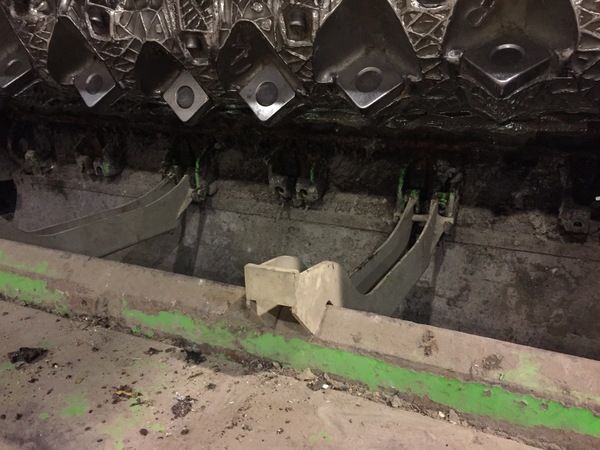 Rail de montage pour cassette de criblage 1141x326x95 pour Lindner Recyclingtech Lindner Jupiter