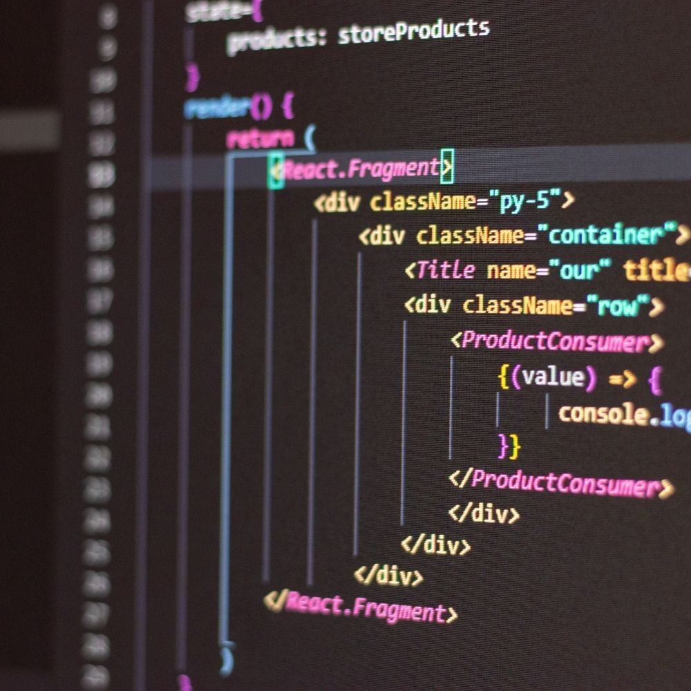 Code source React d’une boutique en ligne affiché à l’écran – base technique de l’infrastructure numérique CUTMETALL